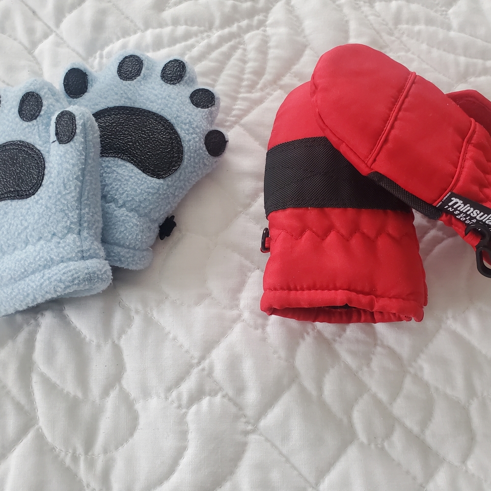 Red and Blue Infant Mittens